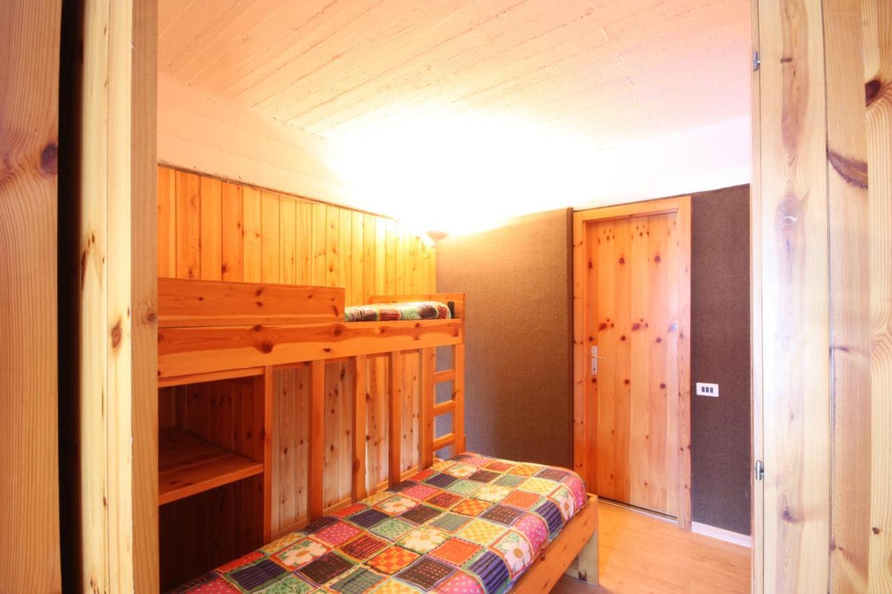 Marilleva 1400 Appartamenti Montana エクステリア 写真