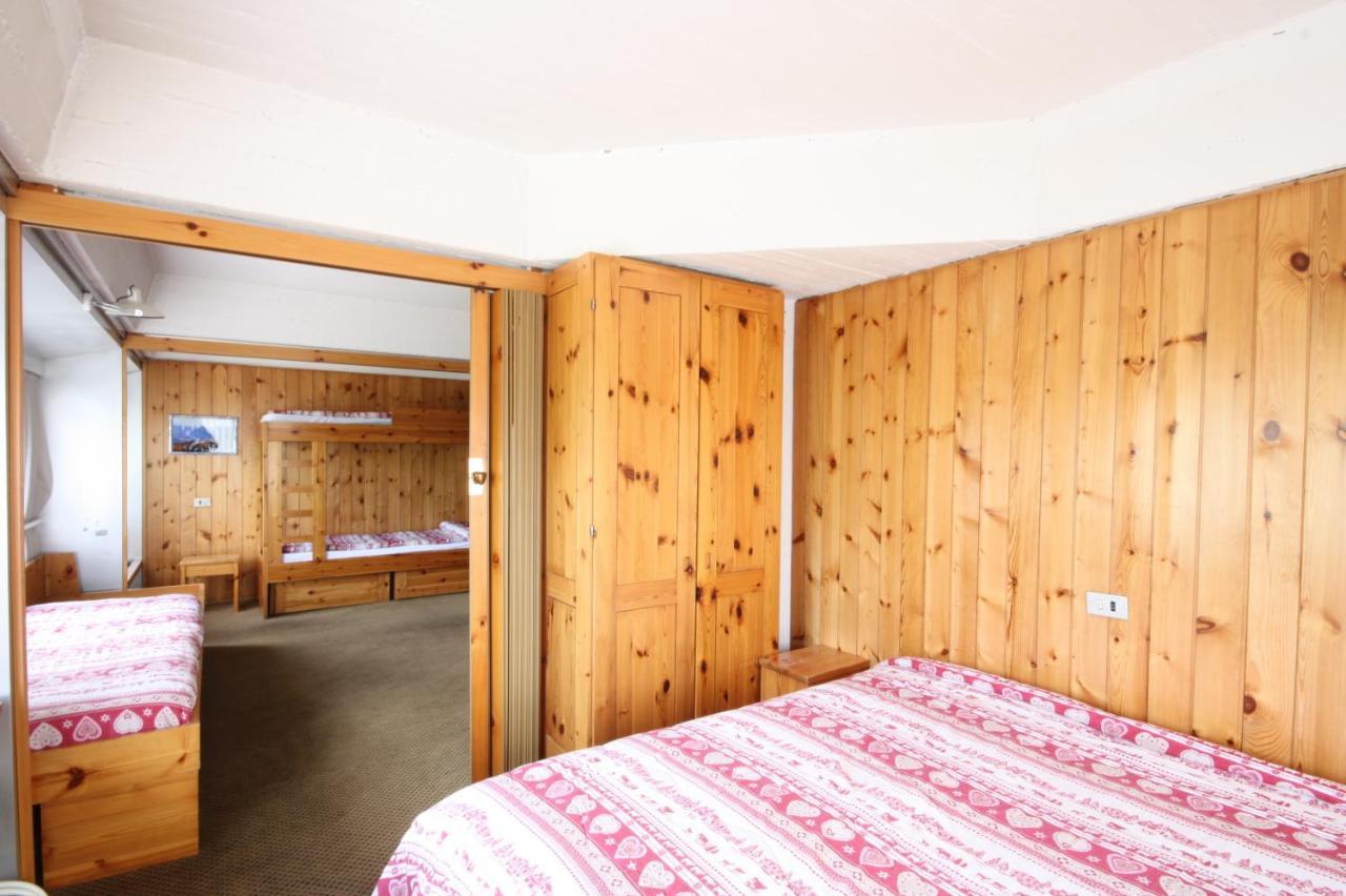 Marilleva 1400 Appartamenti Montana エクステリア 写真