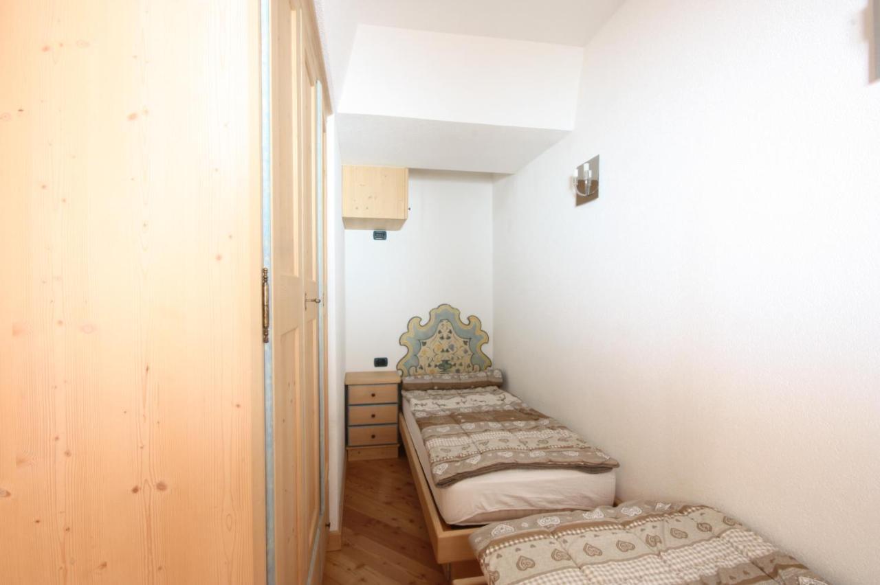 Marilleva 1400 Appartamenti Montana エクステリア 写真